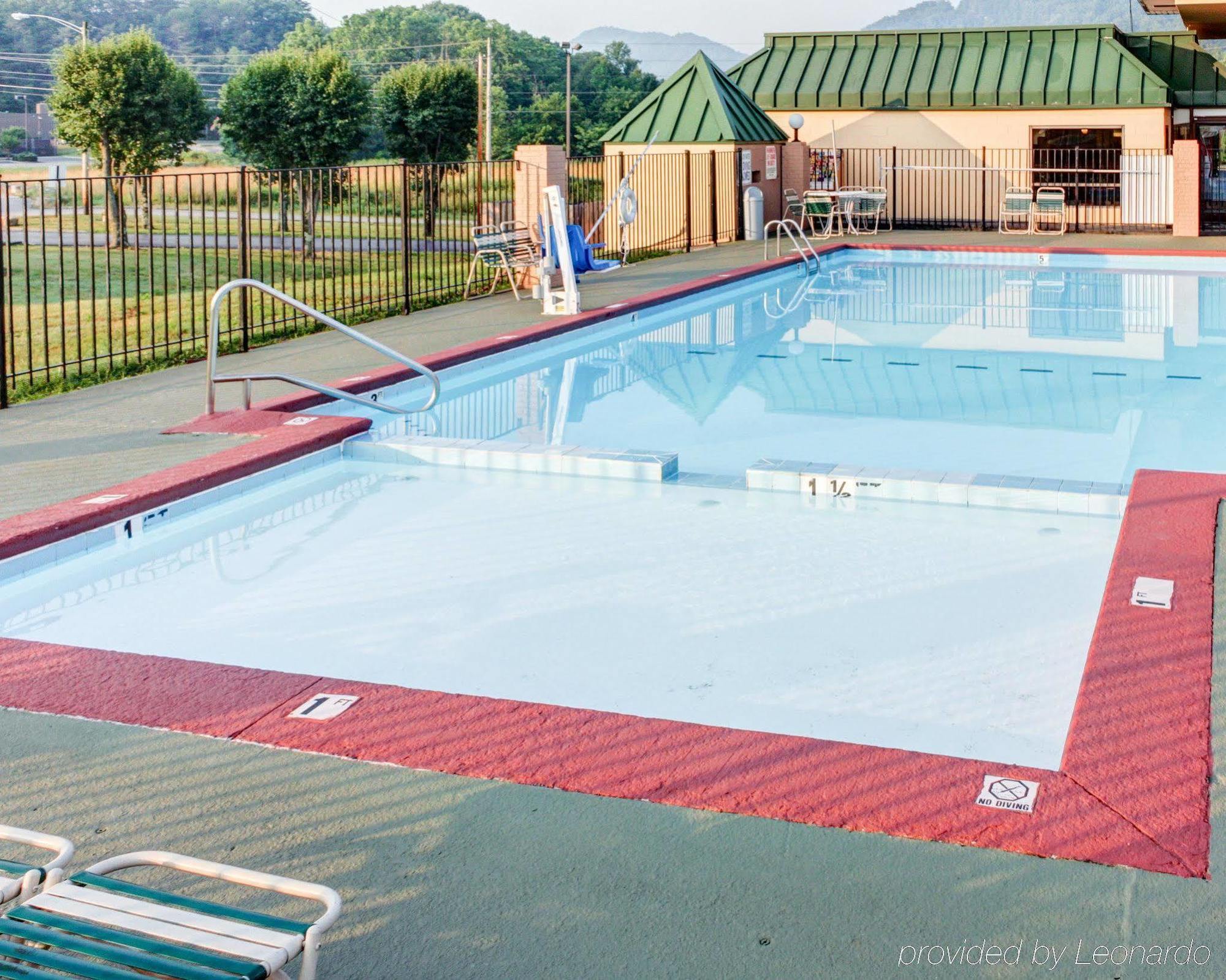 Econo Lodge Rocky Top Exterior photo
